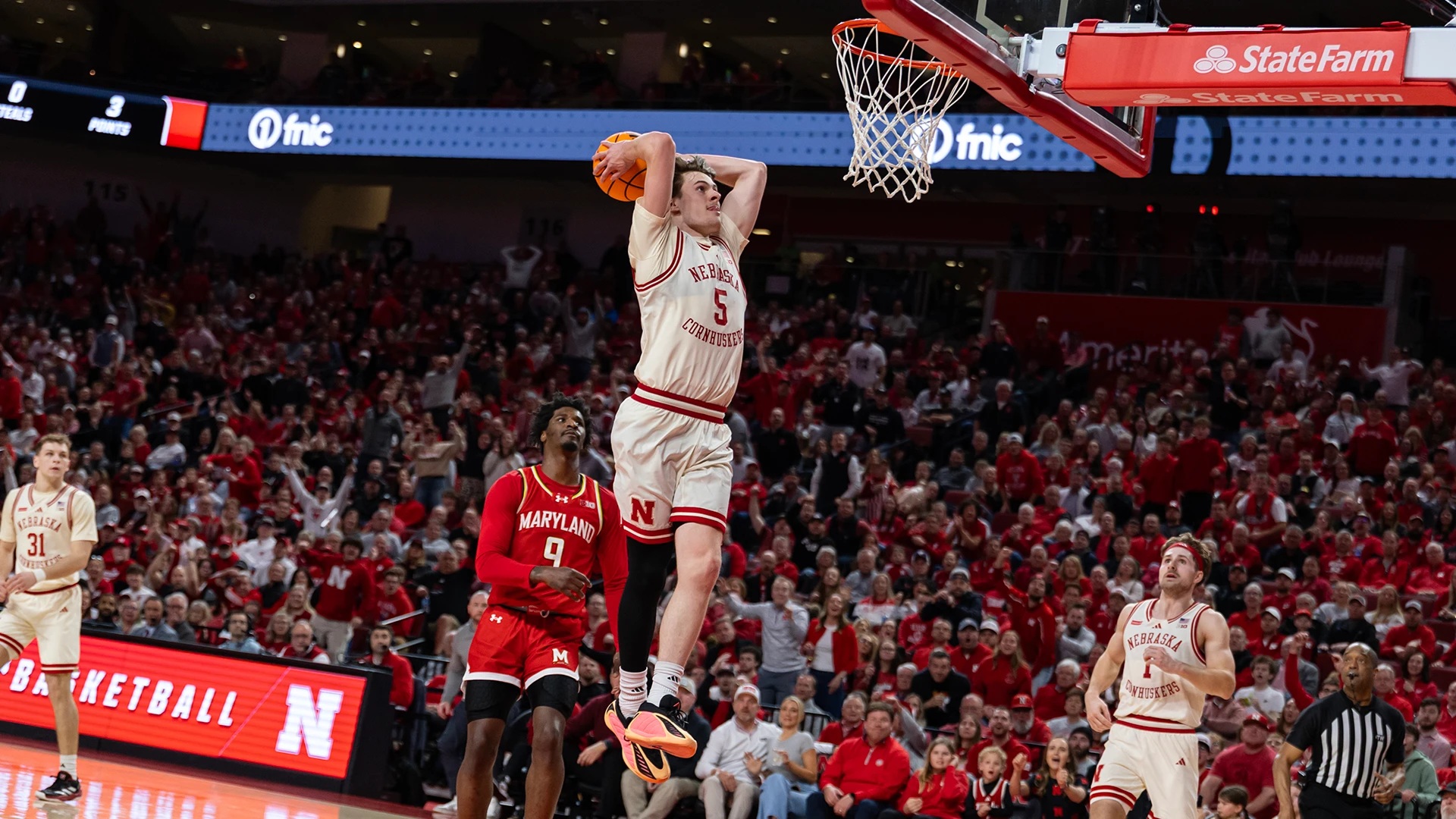 Husker Men pull away late from Maryland