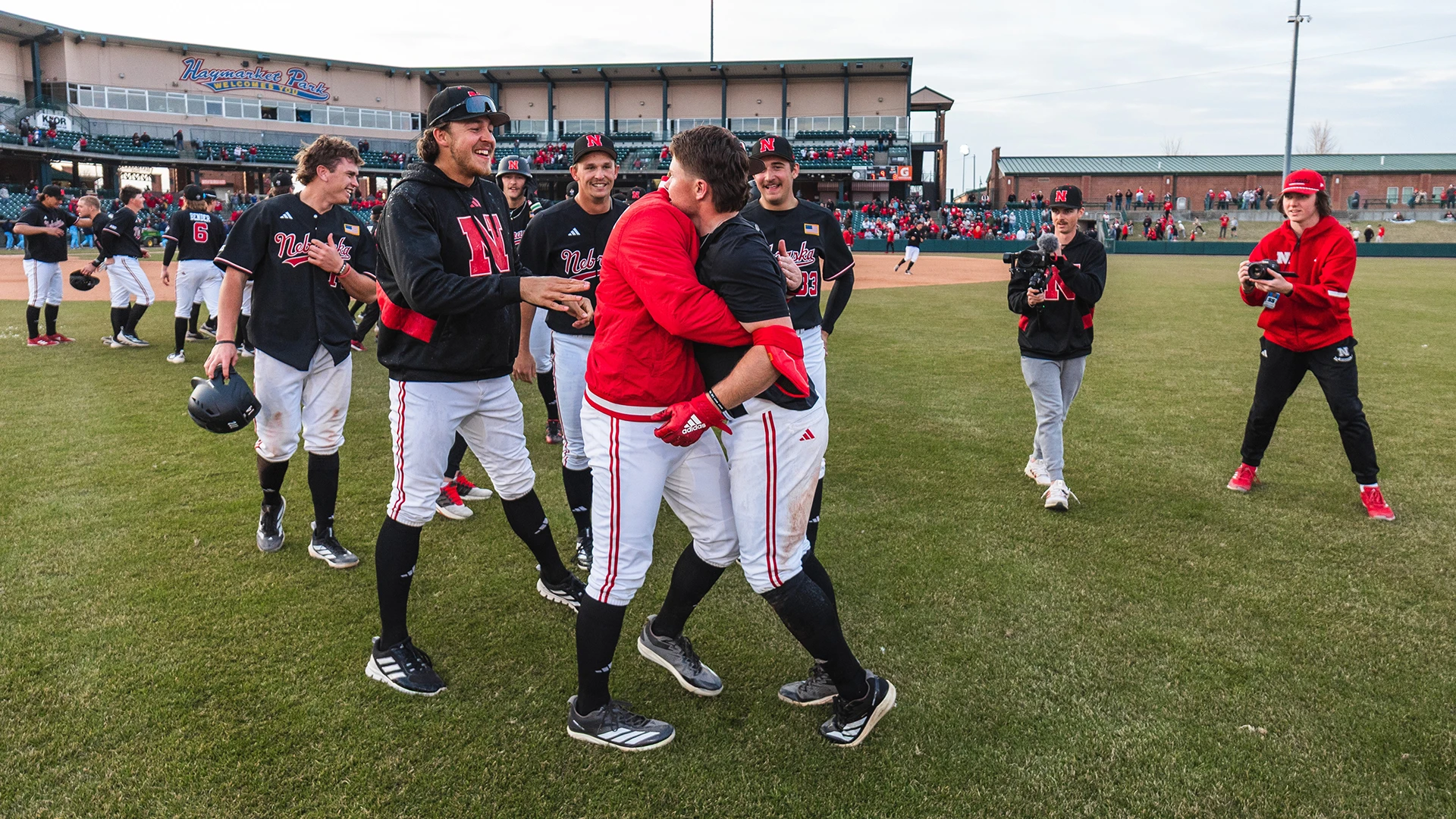 Husker Baseball sweeps Maine following five runs in 9th to win Game Two of Doubleheader