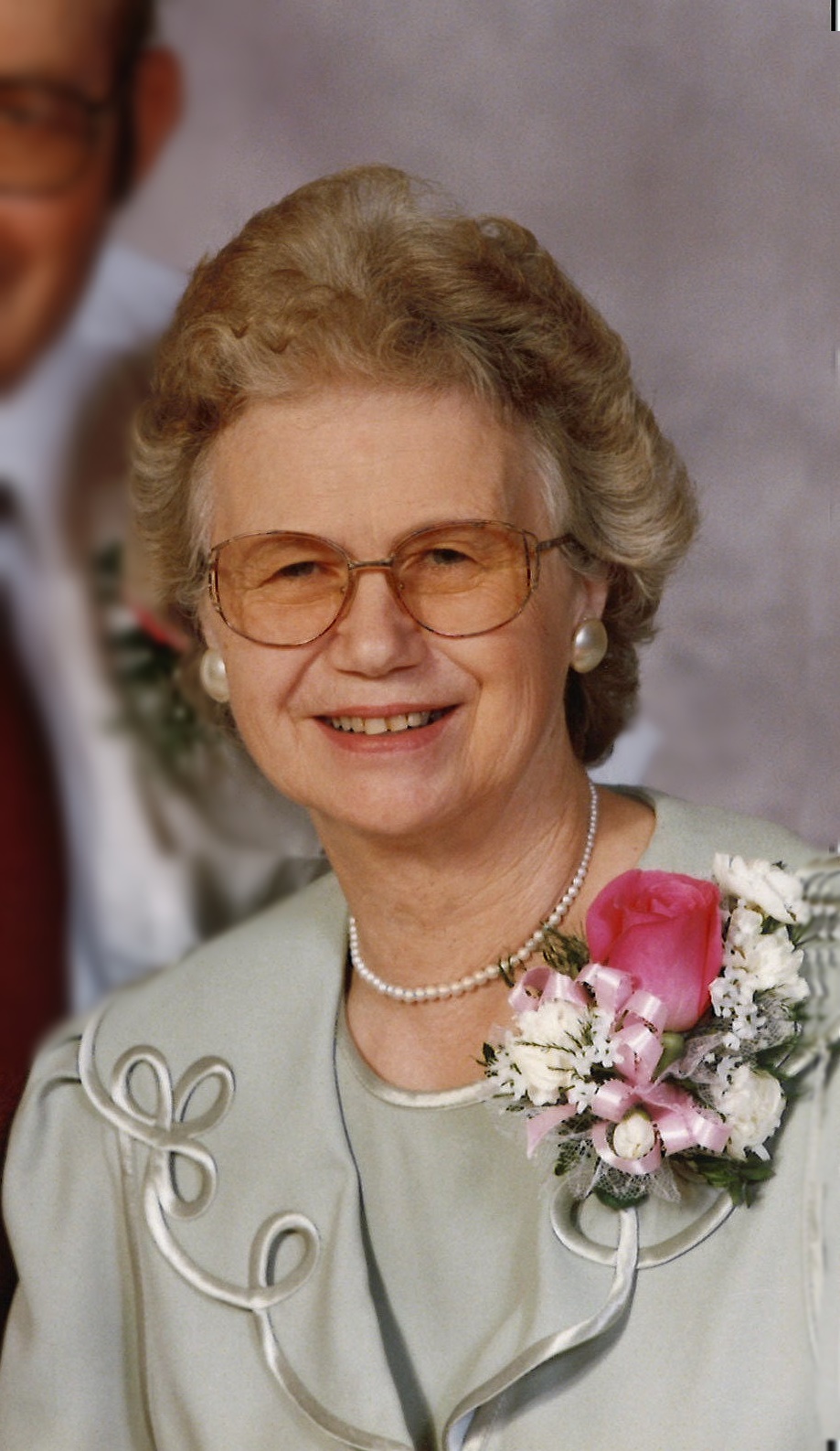KTIC 840 AM/98.3 FM/98.7 FM - Rosa Lee Stara, 86, of David City