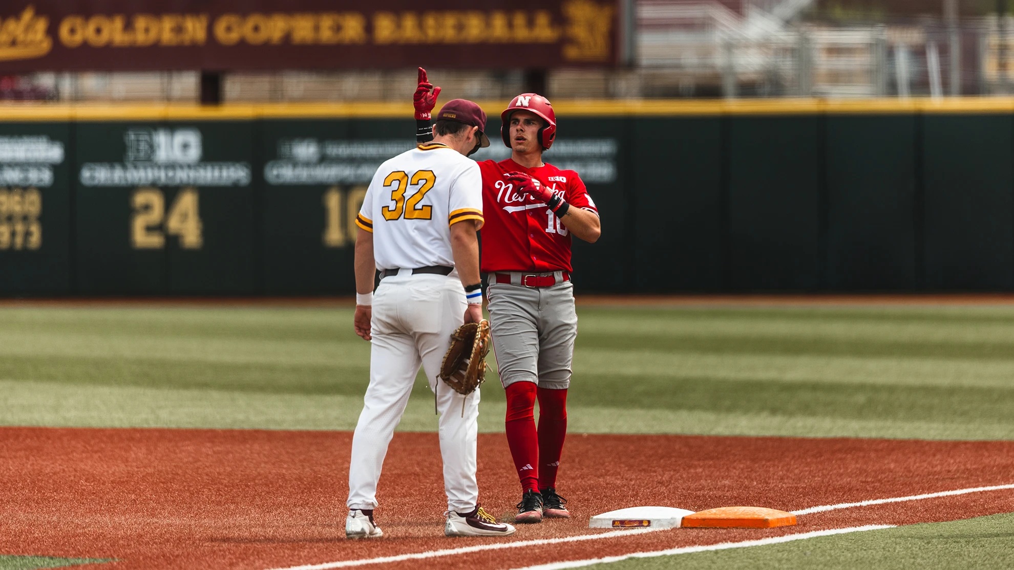 KTIC 840 AM/98.3 FM/98.7 FM - Huskers win series opener over Gophers