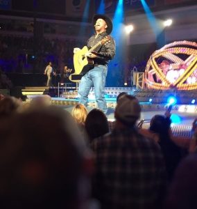 Garth Brooks Announces Arena Tour