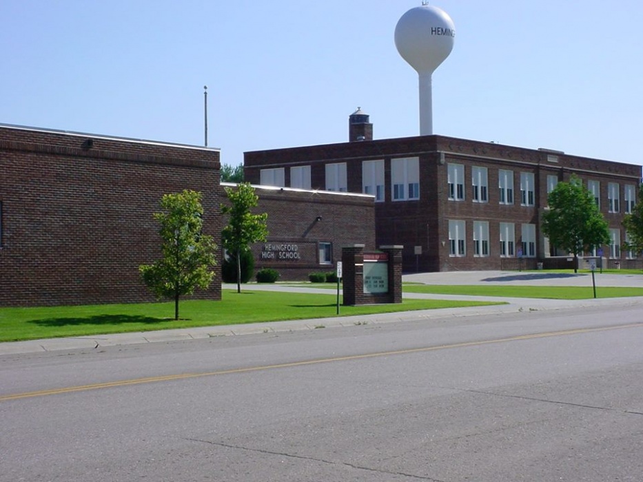 Sewer main issue forces cancellation of classes at Hemingford Tuesday