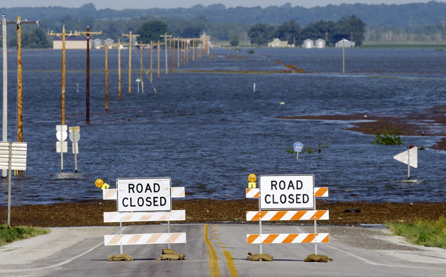 Ice jam blocks Platte River at Gibbon; flooding reported