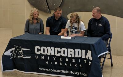 Moes Signs With Concordia