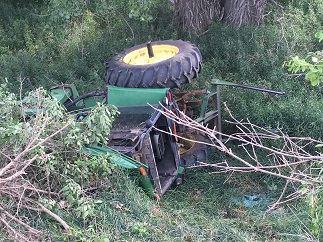Injury Accident involving John Deere tractor