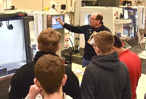 Northeast manufacturing program receives $10,000 grant - Vimarsana News