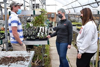 Over 2,000 plants available during upcoming Northeast Community College horticulture club plant fair - Vimarsana News